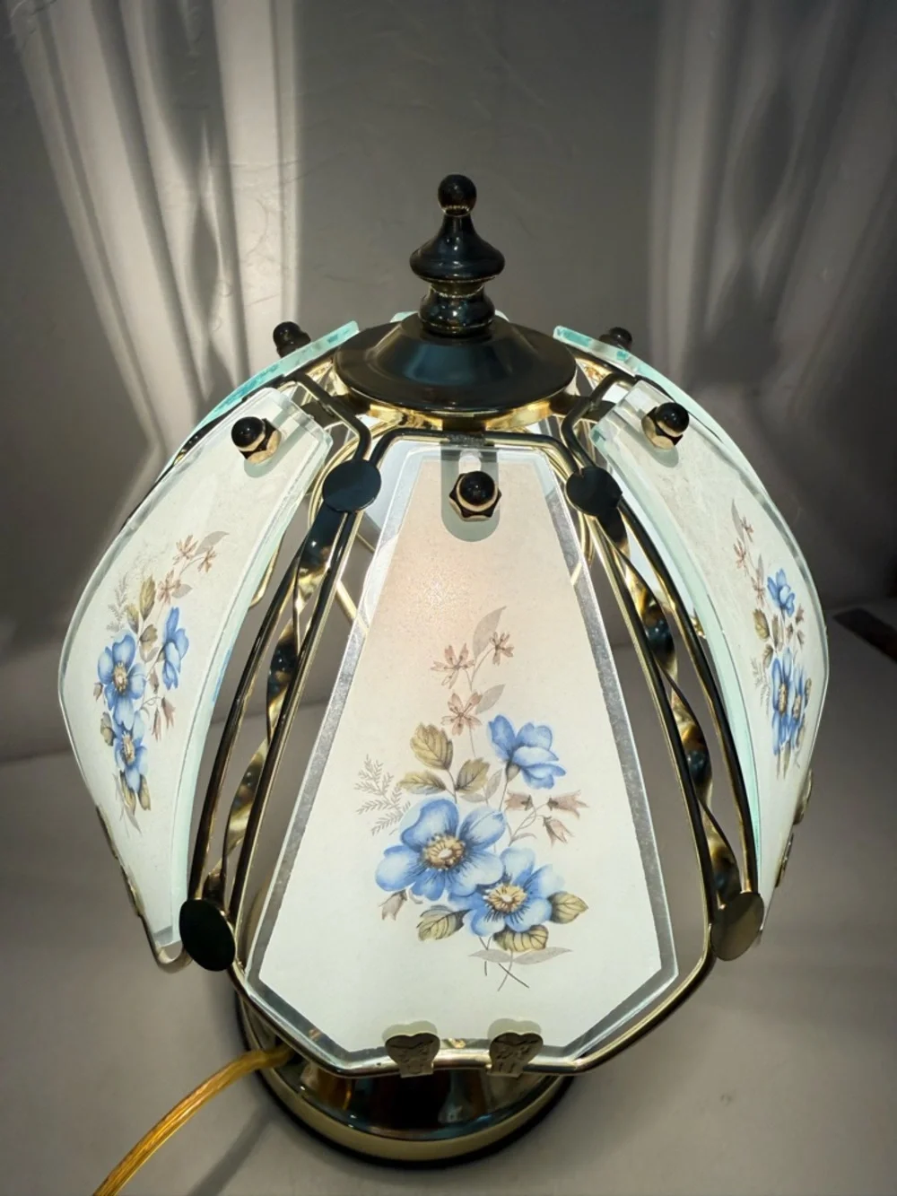 Vintage Hollywood Regency Table‎ Lamp Segmented Curved Glass Shade 3- Way Touch